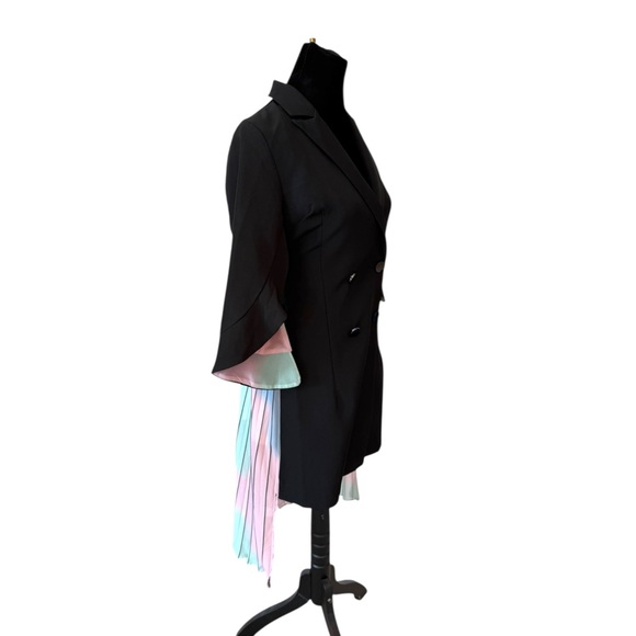 Gorgeous Pleated Back Jacket The Inoa XS - Picture 11 of 15